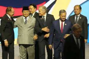Prabowo pulang lebih awal dari KTT ASEAN, disebut ada hal mendesak
