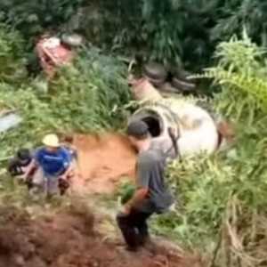 Nahas, Truk Molen Semen Terjun Ke Jurang Yang Kedua kali di Desa Purasari 