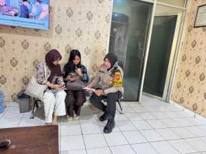 Kapolsek Dramaga Laksanakan Program Jumat Curhat, Dengarkan Aduan Keluh Kesah Warga Masyarakat Kecamatan Dramaga
