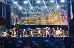 Kapolsek Ciomas Hadiri Tabligh Akbar Peringatan Maulid Nabi Muhammad SAW di Desa Mekarjaya