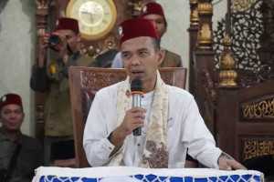 Pendakwah Abdul Somad "bela" Gubernur Riau yang kena OTT, kenapa?