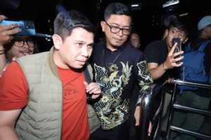 Dua kader PKB kepercayaan Gubernur Riau tiba di gedung KPK