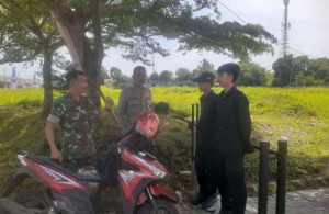 Bersinergi, Bhabinkamtibmas Polsek Parung dan Karang Taruna Beri Himbauan Kamtibmas kepada Warga