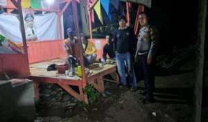 Bhabinkamtibmas Polsek Ciampea Laksanakan Kontrol Petugas Ronda Malam, Sampaikan Pesan Kamtibmas Kepada Warga