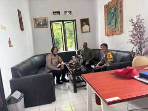 Kapolsek Dramaga Door To Door Laksanakan Program Jumat Curhat, Dengarkan Aduan Keluh Kades/Lurah Kecamatan Dramaga