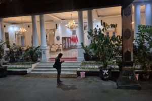 Bupati Ponorogo Sugiri Sancoko cs dibawa ke Gedung KPK pada Sabtu pagi