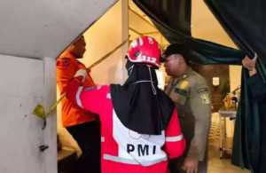 Teknisi tewas terjepit saat perbaiki lift restoran Surabaya