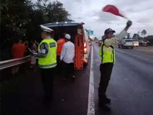 Kronologi penemuan mayat dengan tangan terikat di Tol Jagorawi, Citereup