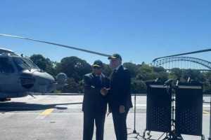 Di atas kapal induk HMAS, Prabowo: Indonesia dan Australia ditakdirkan jadi tetangga baik