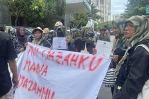 Bawa pasukan emak-emak, Roy Suryo cs diperiksa perdana sebagai tersangka dalam kasus fitnah ijazah Jokowi