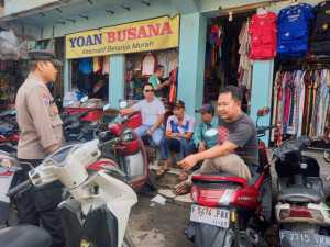 Bhabinkamtibmas Polsek Dramaga Wujudkan Kedekatan Dengan Warga Dengan Menyambangi Warga Binaanya Ajak Jaga Kamtibmas Yang Kondusif