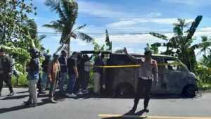 Mobil pengangkut uang terbakar, miliaran Rupiah hangus