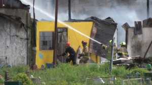 Tawuran antar kampung di Makassar akibatkan 7 rumah terbakar dan 1 orang tewas