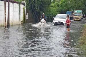 Banjir di Cipondoh Tangerang, ratusan rumah terendam