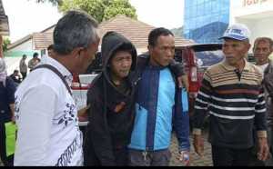 Unik! Usai duel berdarah ojol vs begal di Sukabumi, keduanya bertemu kembali di RS