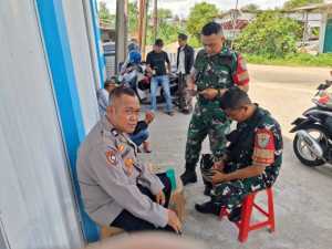TNI-POLRI Bhabinkamtibmas dan Babinsa Sambang Warga Jaga Kamtibmas di Desa Cilaku