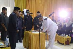 Bupati Sukabumi Lantik Hilman Nulhakim sebagai Kepala Desa Pawenang PAW