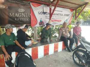 Bhabinkamtibmas Polsek Babakan Madang Polres Bogor Sambang dan Silaturahmi dengan Warga Desa Karang Tengah, Sampaikan Pesan Kamtibmas