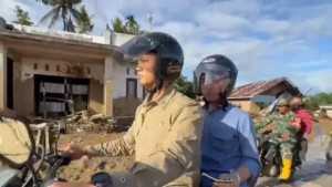 Naik motor trail, Gibran tinjau wilayah terdampak bencana di Agam Sumbar