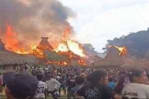 Kampung adat Waruwora di Sumba Barat dilanda kebakaran hebat, 28 rumah hangus