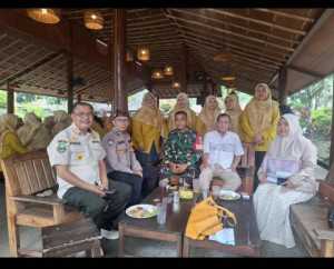 TNI-POLRI di Kegiatan Rakor Kader Posyandu Desa Sukamaju