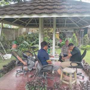 Bhabinkamtibmas Kelurahan Cisarua Aiptu Saepul M. Berikan Himbauan Kamtibmas kepada Warga