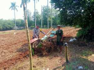 Bhabinkamtibmas Desa Mekarsari Sambangi Warga dan Sampaikan Imbauan Kamtibmas