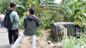 Bus peziarah dari Lampung Timur terguling di jalur ekstrem Kudus