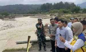 Di Gayo Lues Aceh, Gibran tinjau jembatan Aih Bobo pasca diterjang banjir bandang