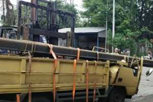 Truk angkut besi kecelakaan di Cakung, dua tewas tertimpa muatannya sendiri