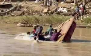 Rakit terbalik, Wagub Aceh nyaris tenggelam saat tinjau bencana di Pameu Aceh Tengah