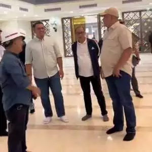 Rudy Susmanto Kunjungi Masjid Raya Nurul Wathon, Mulai Dibuka Besok