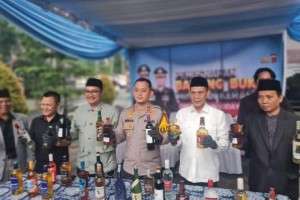 Pemusnahan Ribuan Botol Miras, Polres Bogor Gelar Doa bersama menjelang tahun baru ke 2026