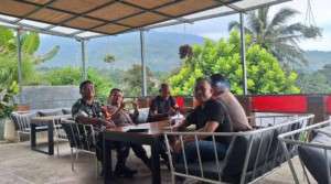 Sinergitas TNI-POLRI di Cijeruk, Bhabinkamtibmas dan Babinsa Sambangi Warga Desa Pasir Jaya,.