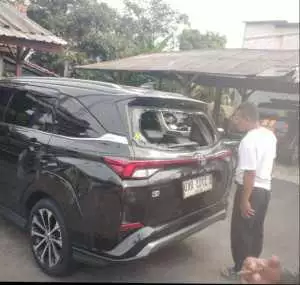 Oknum wartawan di gerudug warga Yang mengaku sebagai petugas kepolisian dari polres dan polda