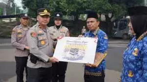Kapolres Bogor Berikan Reward kepada ASN Polri