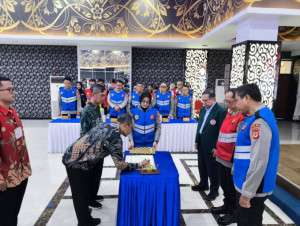 Dansat Brimob Jabar Hadiri Penandatanganan Pakta Integritas SIPSS 2026