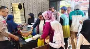 Polsek Cigudeg Gelar Jum’at Berkah Sesuai Arahan Kapolres Bogor, Bagikan Sarapan Gratis kepada Masyarakat