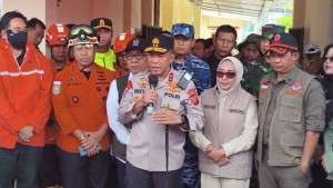 Kapolda Jabar Ucapkan Bela Sungkawa Atas Gugurnya Dua Anggota  Saat Jalankan Tugas Kemanusiaan  Dalam Penanggulangan Bencana di Desa Pasir langu Kabupaten Bandung Barat