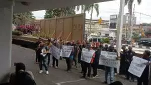 Diduga Langgar RTRW dan Sempadan Sungai, Izin Pembangunan Ruko di Palembang Dipertanyakan