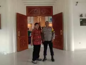 Bhabinkamtibmas Giat Pengamanan Gereja Yakobus Rosuul  Cipayung Girang