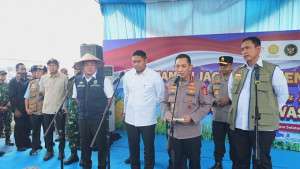 Tanam Jagung dan Resmikan Jembatan Desa, Kapolri Perkuat Ketahanan Pangan di Sumsel