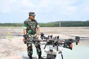 Tanam Padi Bersama Petani, Danrem 044/Gapo Perkuat Sinergi Ketahanan Pangan