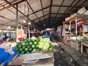 Omzet terjun bebas, pedagang Pasar Leuwiliang menjerit