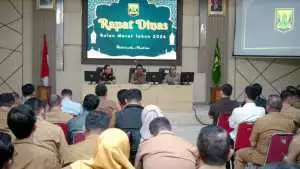 Kepala Dinas Perikanan Kabupaten Sukabumi Hadiri Rapat Dinas, Bupati Sukabumi Tekankan Kesiapsiagaan Camat Jelang Idulfitri 1447 H