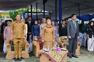 Ini yang disampaikan Wawako Hj Bertha saat menghadiri pelepasan siswa siswi SMA Negeri 1 Pagaralam 2025_2026