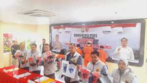 Manipulasi Data Paspor WNA untuk Aktivasi IMEI Ilegal Terbongkar, Polda Sumsel Amankan 4 Pelaku