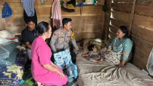 Perkuat Kepedulian Sosial, Polda Sumsel Salurkan Bantuan Sembako dan Kebutuhan Dasar di Babat Supat