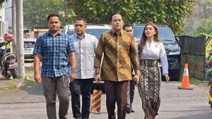 Sespri Prabowo temui Jokowi di Solo, ada apa?