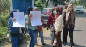 Arisan bodong, istri polisi di Kediri digelandang ke Polres tengah malam